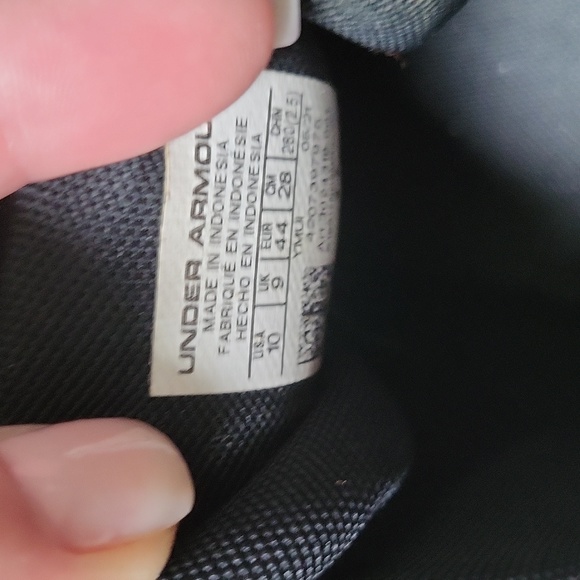 Under Armour - Picture 4 of 6